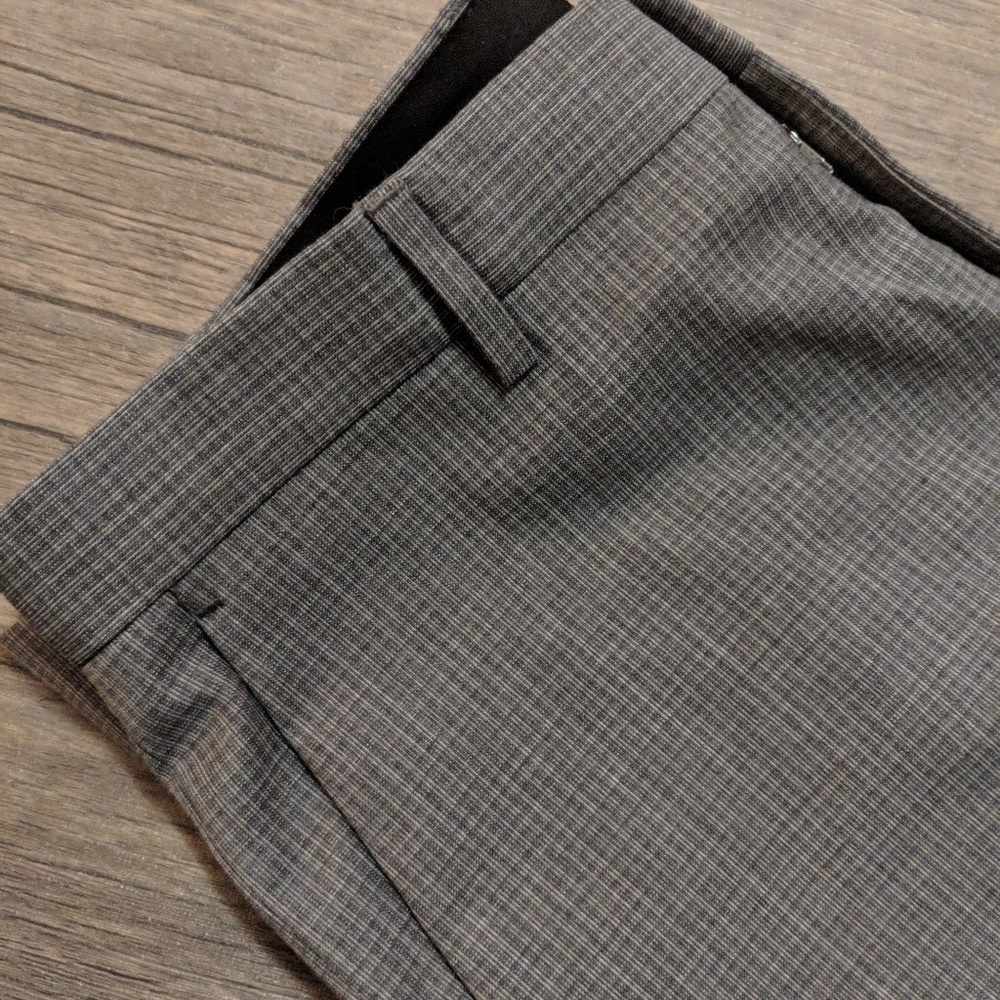 BOSS  - Like New - Grey Pattern DressPants 32R
